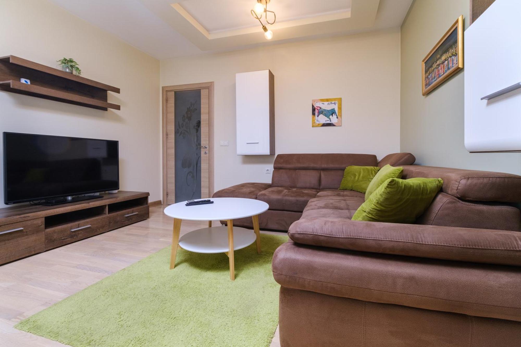 Riverside 2-Bedroom Apartment Plovdiv Eksteriør bilde