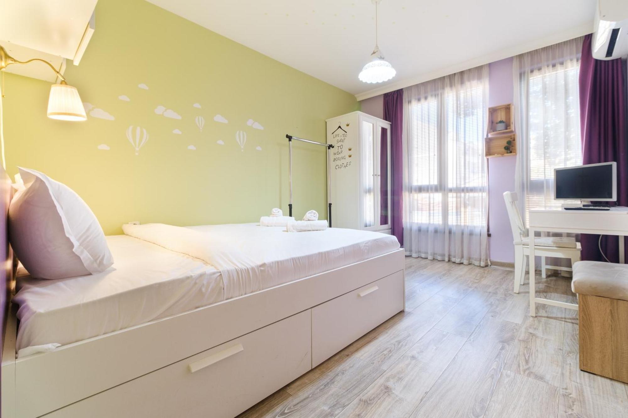 Riverside 2-Bedroom Apartment Plovdiv Eksteriør bilde