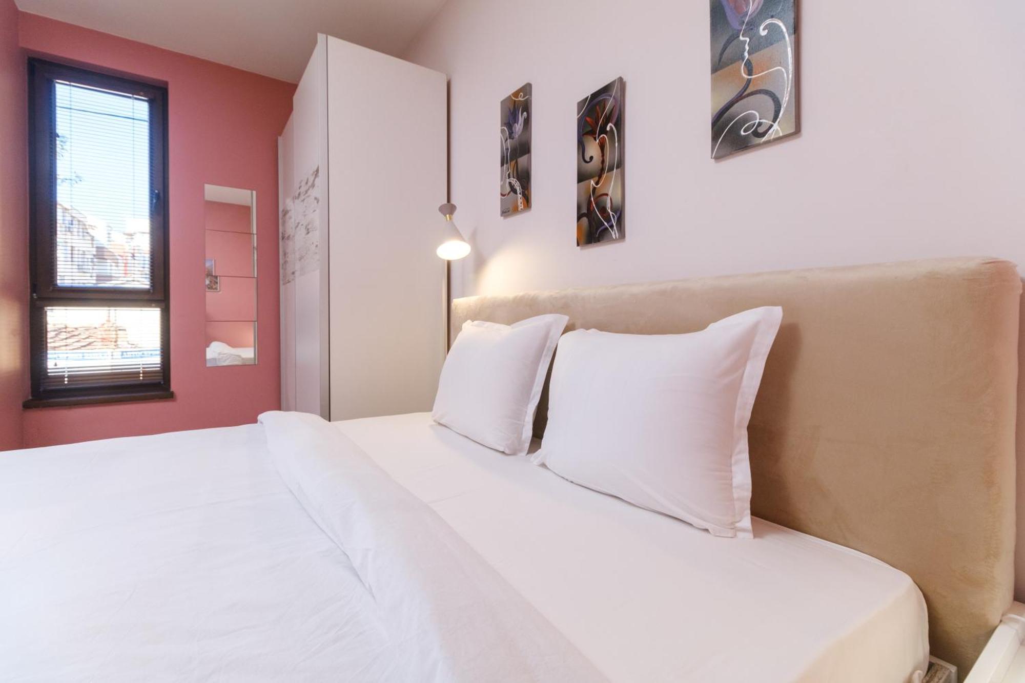 Riverside 2-Bedroom Apartment Plovdiv Eksteriør bilde